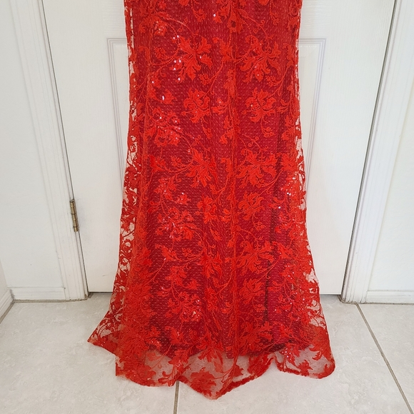 Mac Duggal | 12406 Corset Lace Floral Embroidered Gown Red Size 2 New with Flaws - Picture 6 of 14